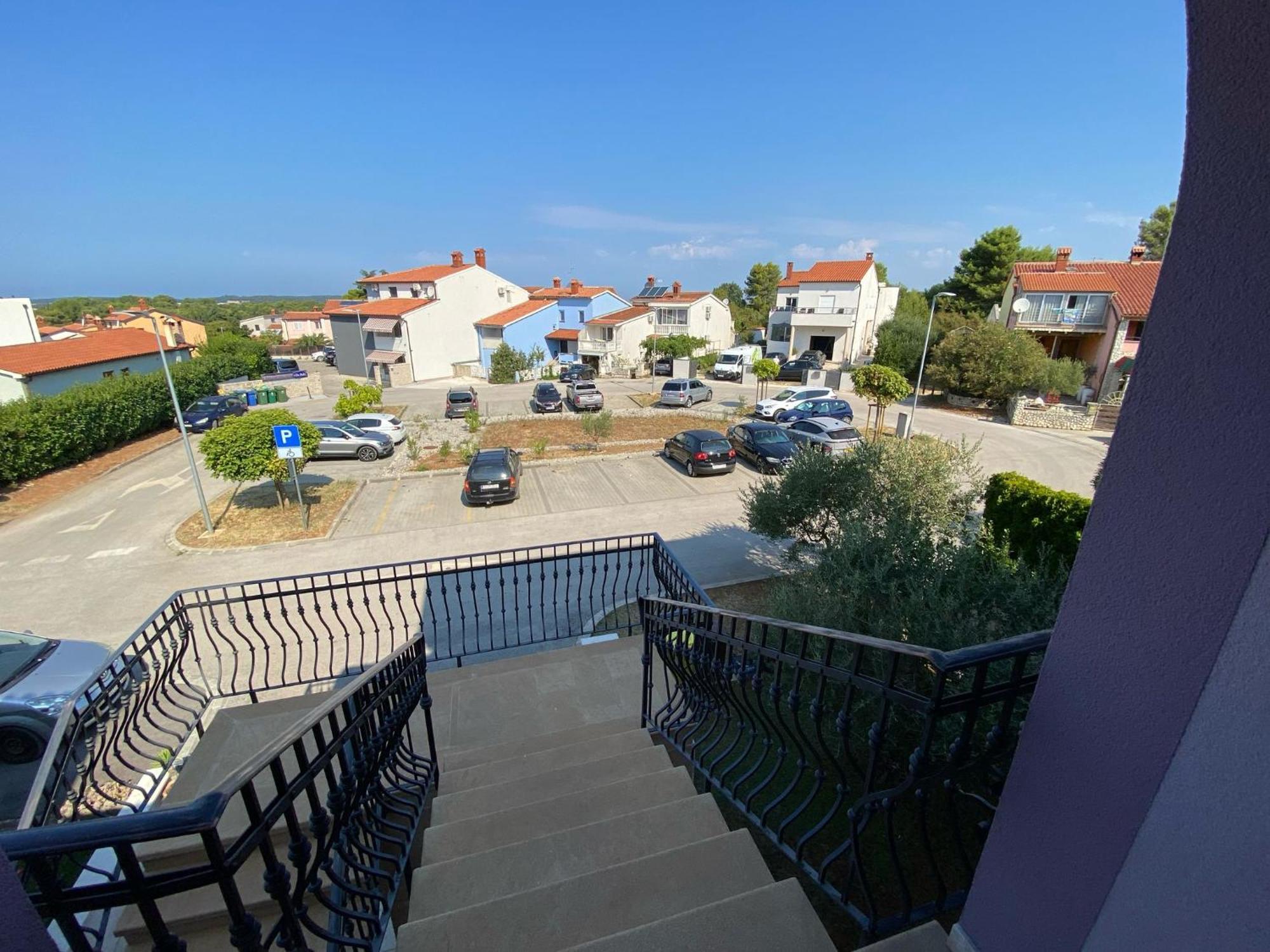 Purple House Apartment Pula Exterior photo